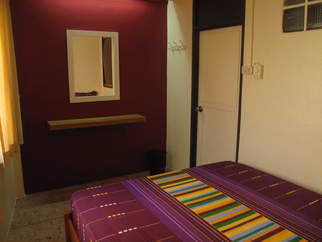 A.T Guesthouse Bangkok Esterno foto